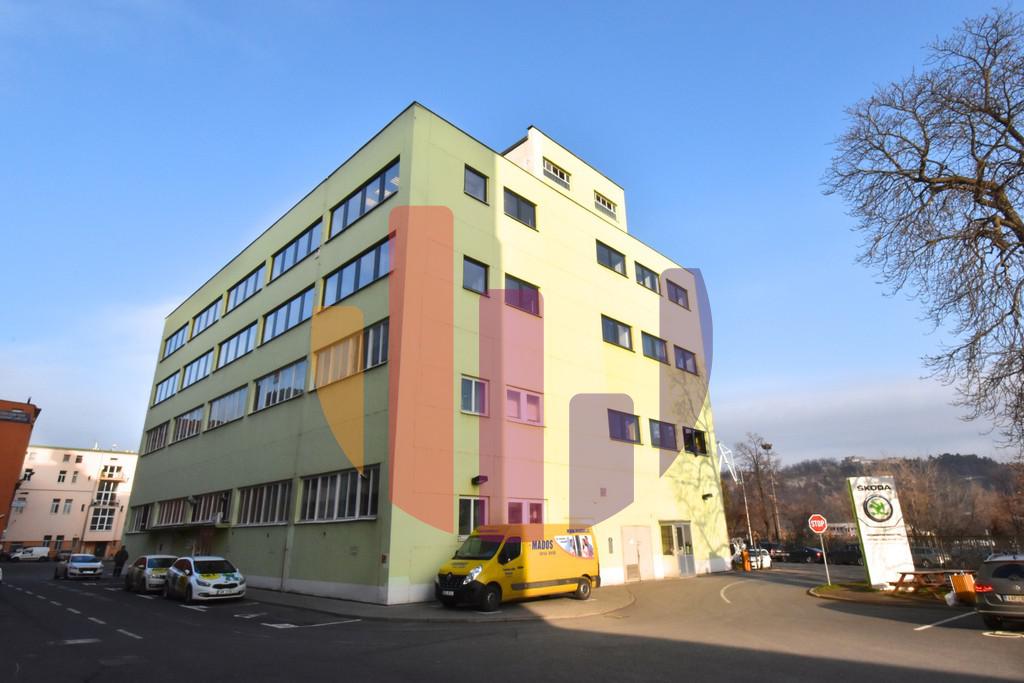 Kanceláře Hall Office Park D, Praha 7 eKanceláře.cz